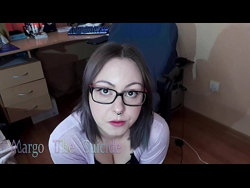 ❤️ Moza sexy con lentes chupa un consolador profundamente ante a cámara ❤️ Putas en nós ☑